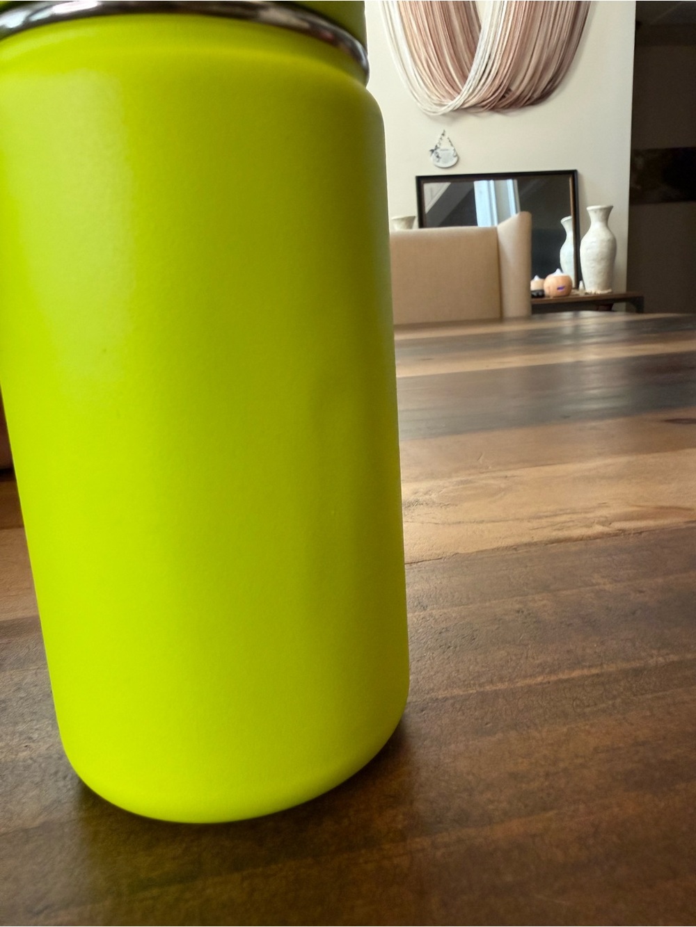 Hydrapeak Green Insulated Water Bottle with Flip Straw - Picture 3 of 4